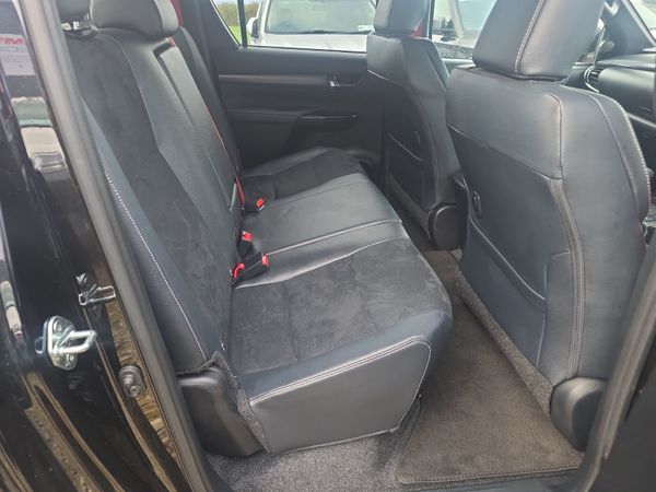 Toyota Hilux GR Sport 2 381263701