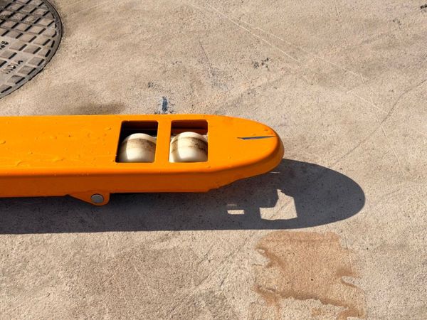 NEW 3 TON PALLET TRUCK 381277098