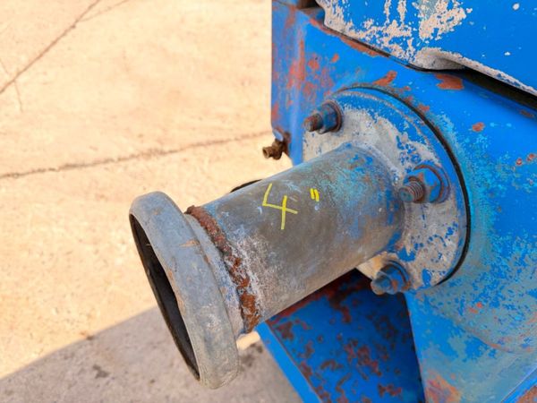 4 inch LISTER PETTER WATER PUMP.....162s 381277015