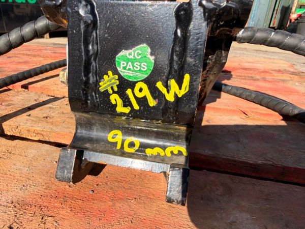 NEW ...MICRO / MINI DIGGER hydraulic quick hitch 381294145