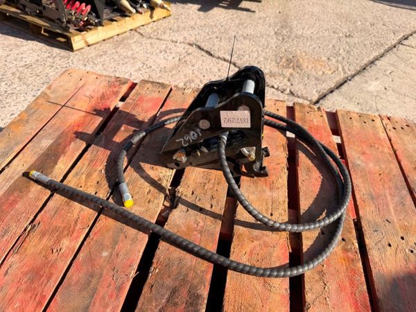NEW ...MICRO / MINI DIGGER hydraulic quick hitch 381294147