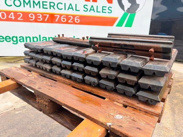 RUBBER BLOCKS , PADS TO SUIT A DIGGER....1221 381201767