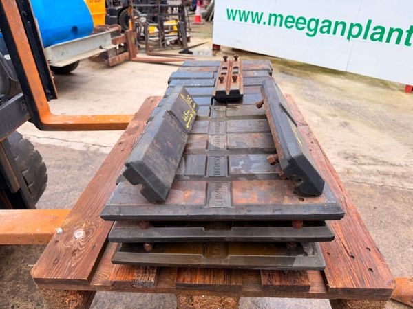 RUBBER BLOCKS , PADS TO SUIT A DIGGER....1221 381201768