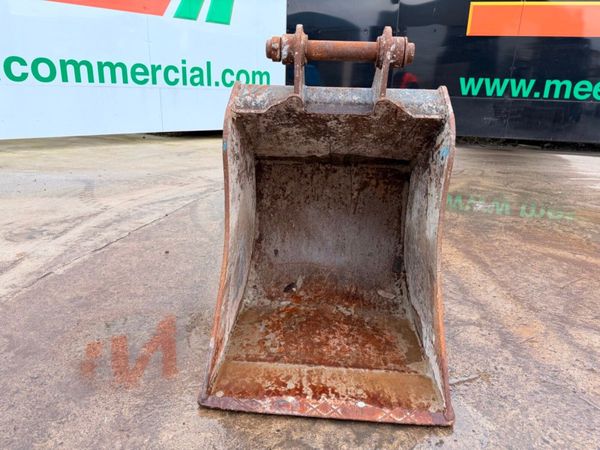 24 INCH ...3CX... GUMMY BUCKET ....45MM.....666 381201787