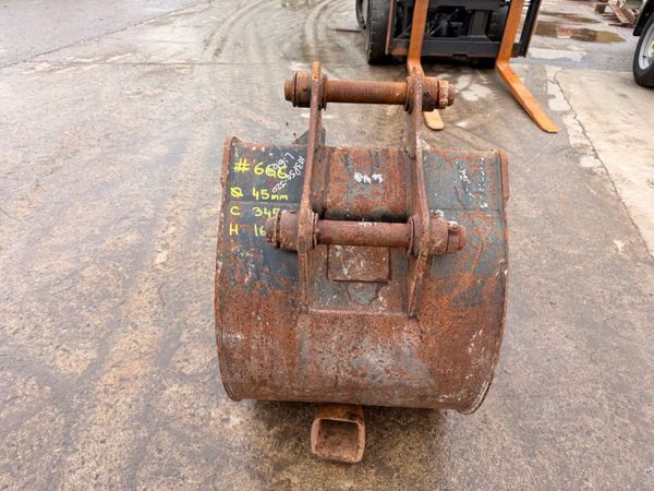 24 INCH ...3CX... GUMMY BUCKET ....45MM.....666 381201798