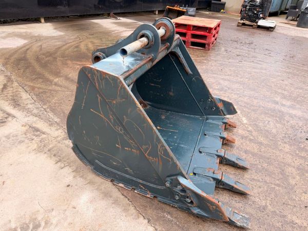 NEW 48 INCH HYUNDAI BUCKET .....65MM ....267PF 381201826