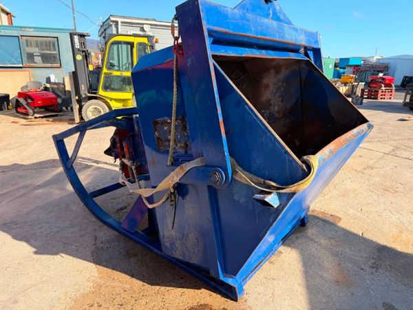 6000 kg ....conquip concrete tipping skip......112 381207069