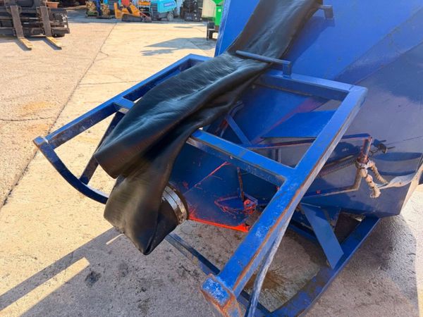 6000 kg ....conquip concrete tipping skip......112 381207074