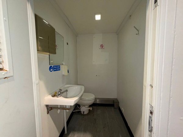 24 x 9 welfare unit  office toilet , canteen + 10 381207122