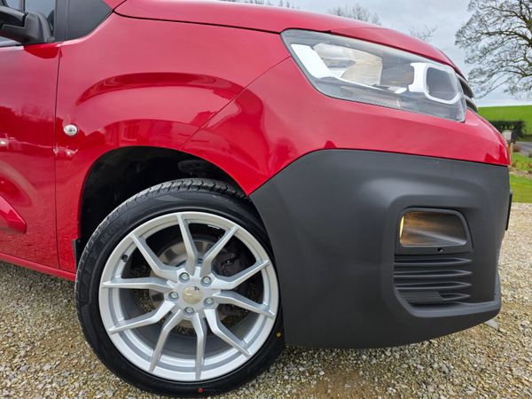 Citroen Berlingo 2019 381234169