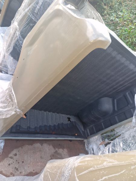 New tubs to fit Toyota Hilux 05 to 16 381350885