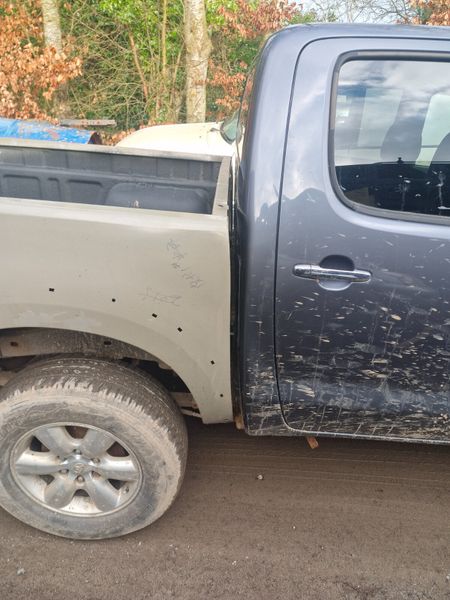 New tubs to fit Toyota Hilux 05 to 16 381350959