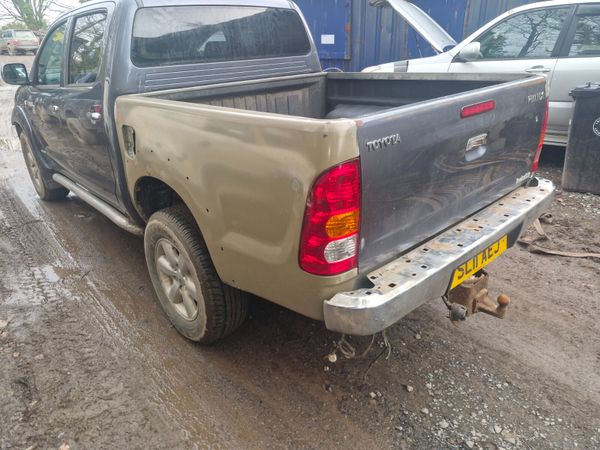 New tubs to fit Toyota Hilux 05 to 16 381350971