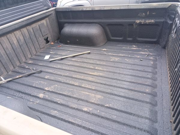 New tubs to fit Toyota Hilux 05 to 16 381350981