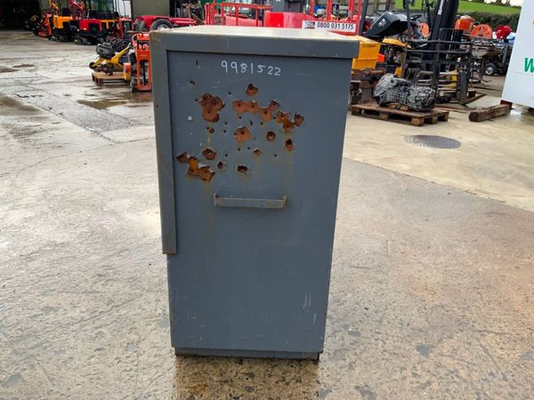 ARMOGUARD TOOL STORAGE CHEST....    1364t. 381354750