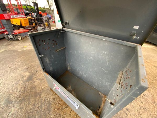 ARMOGUARD TOOL STORAGE CHEST....    1364t. 381354854