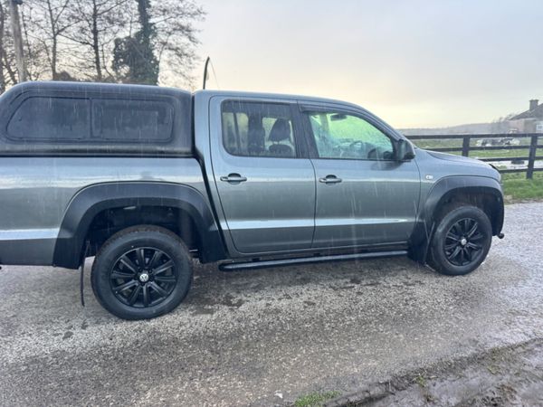 162 Volkswagen Amarok Black Ed Spotless***** 381392959