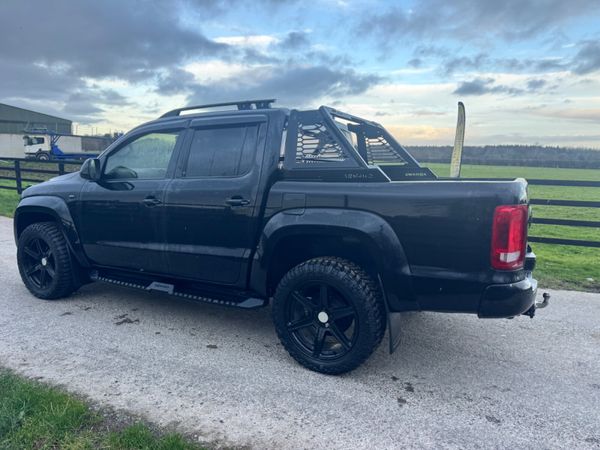 162 Volkswagen Amarok 180bhp low Miles & No Vat 381395273