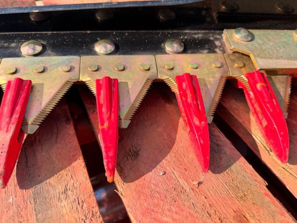 NEW 60" mini micro  DIGGER HEDGE CUTTER....207w 381300190