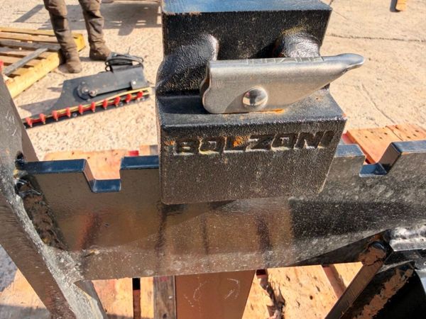 MICRO / MINI DIGGER FORK ATTACHMENT.....201W 381300204