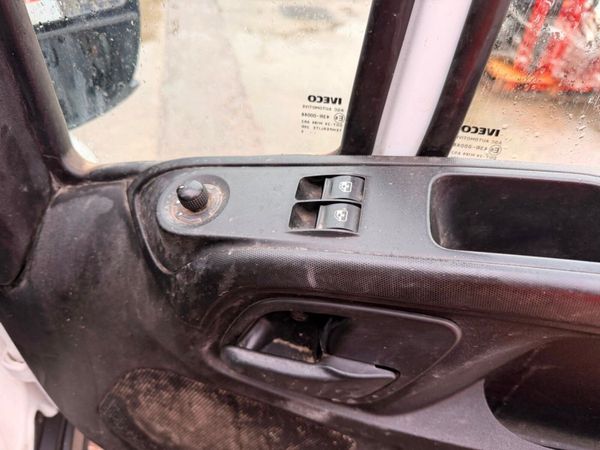 2019 IVECO DAILY TWIN WHEEL BREAKING / PARTS 381303079