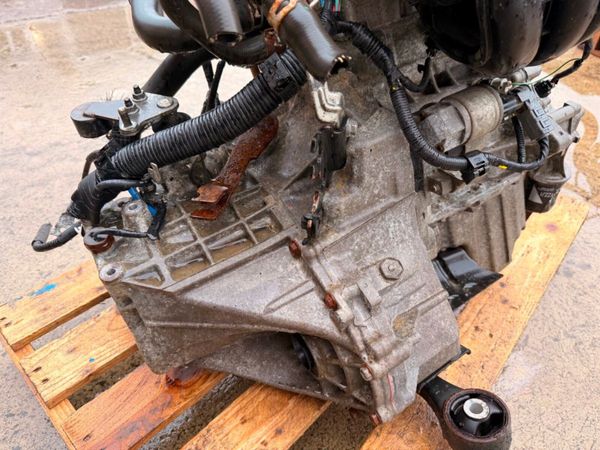 toyota Aygo , peugeot 107 , citroen c1  engine + g 381313001