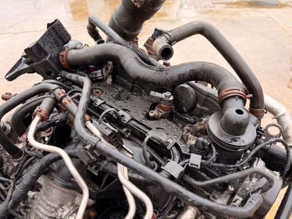 2017 CRAFTER ENGINE + GEARBOX.... 2.0 TDI 381313027