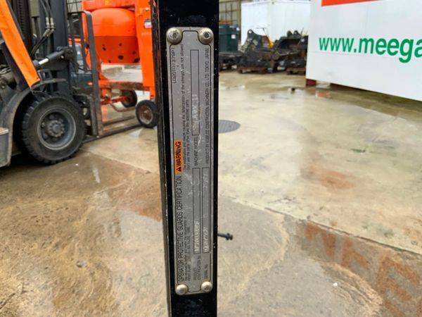 KOLBELO SK130  CAB SAFETY SCREEN.....6236. 381319191