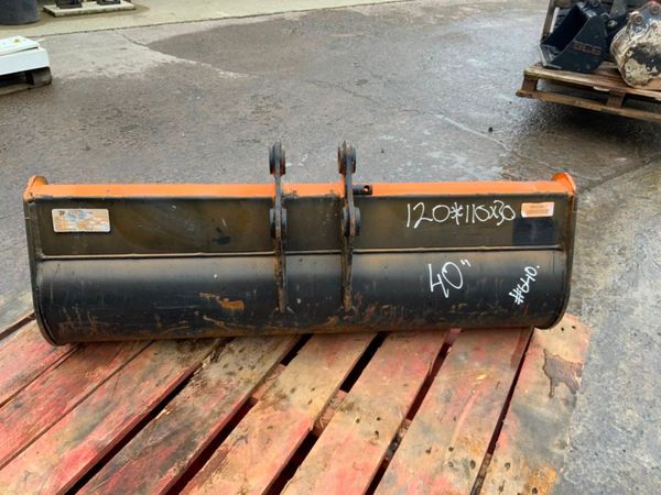40" JCB GRADING BUCKET............30mm PINS......6 381319197
