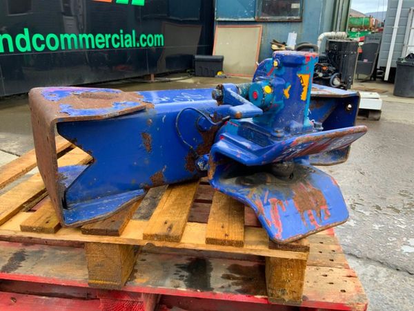 VBG DRAG HITCH & CROSS MEMBER......380v. 381319247