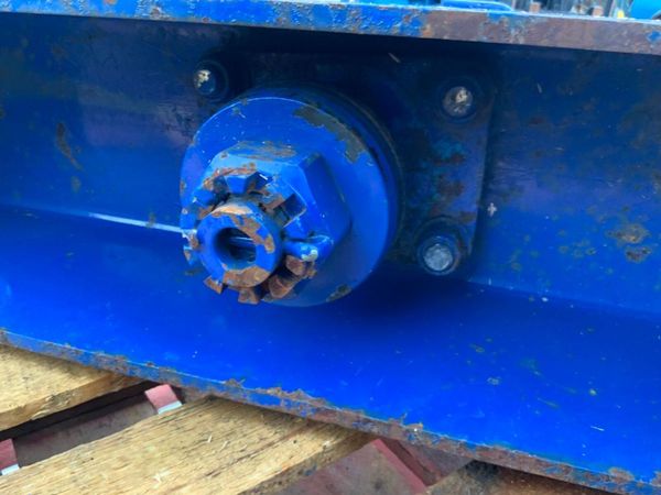 VBG DRAG HITCH & CROSS MEMBER......380v. 381319254