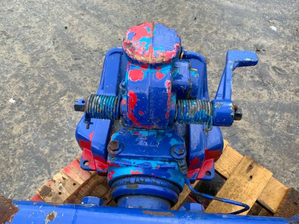 VBG DRAG HITCH & CROSS MEMBER......380v. 381319255