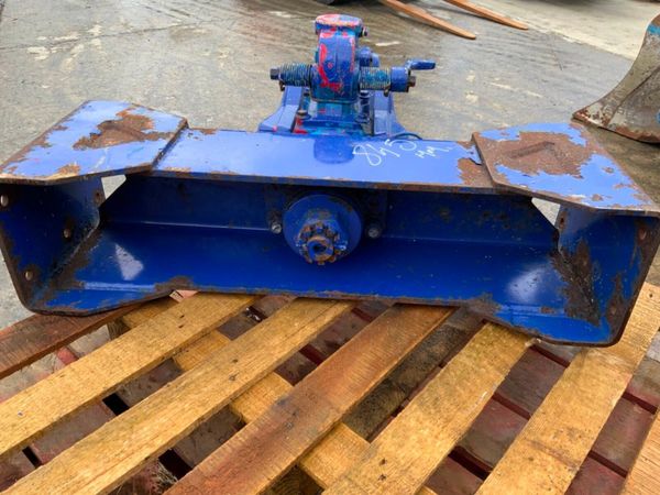 VBG DRAG HITCH & CROSS MEMBER......380v. 381319256