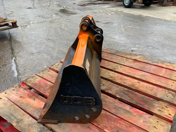 40" JCB GRADING BUCKET............30mm PINS......6 381319201