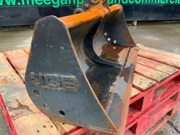 40" JCB GRADING BUCKET............30mm PINS......6 381319206