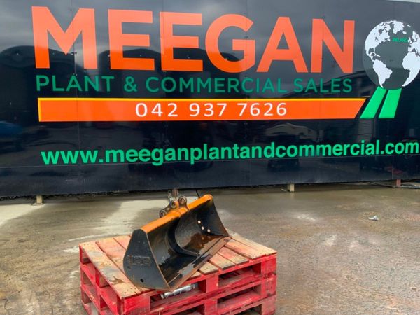 40" JCB GRADING BUCKET............30mm PINS......6 381319208