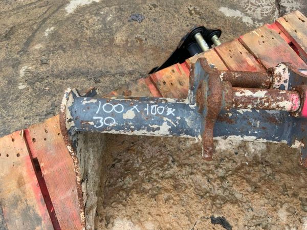 24" DIGGING BUCKET.......30mm PINS........264f. 381319217