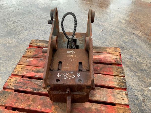 HYDRAULIC QUICK HITCH.........60mm PINS........584 381323759