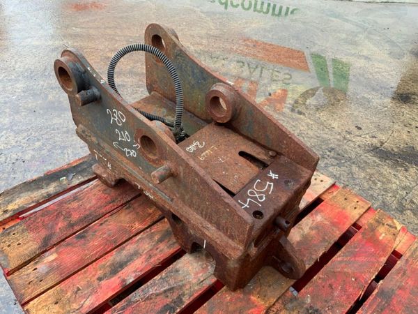 HYDRAULIC QUICK HITCH.........60mm PINS........584 381323760