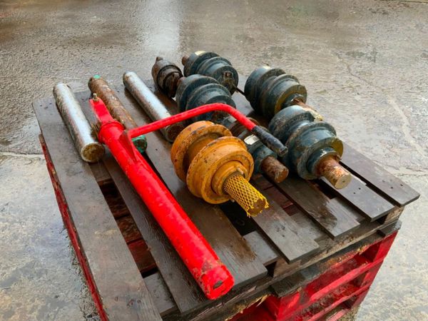 UNDERCARRIAGE 381323774