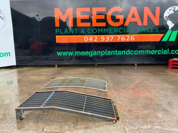 EXCAVATOR CAB GUARD / SCREEN GRIDS.......852. 381323728