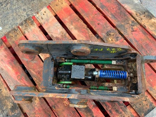 GEITH HYDRAULIC QUICK HITCH....45mm PINS...277pf 381323731