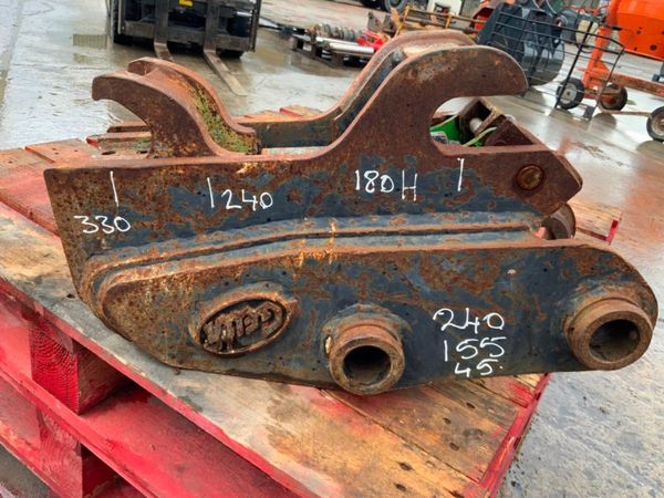 GEITH HYDRAULIC QUICK HITCH....45mm PINS...277pf 381323733