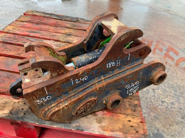 GEITH HYDRAULIC QUICK HITCH....45mm PINS...277pf 381323734