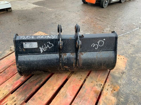 30" JCB GRADING BUCKET.......30mm PINS.......643. 381323878