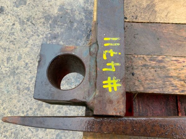 48" BAR TYPE FLOATING FORKS........4711. 381323828