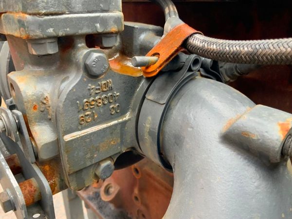 6 cyl  CUMMINS ENGINE QSB6.7.....SPARES.....28f. 381323831