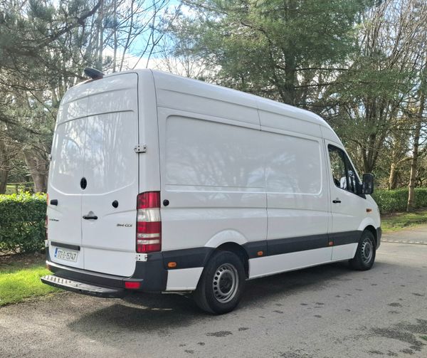 Mercedes Sprinter 2017 Automatic Fridge van 381440634