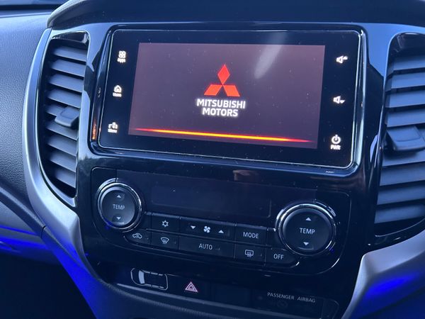 2019 Mitsubishi L200 Barbarian 381489765