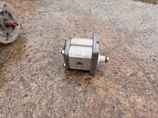 loom + control box + hydraulic pumps.....1231 381407292